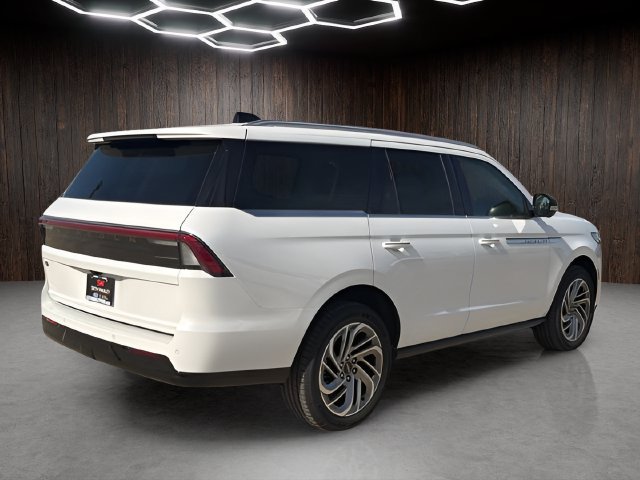 New 2025 Lincoln Navigator Reserve AWD/4WD image 7