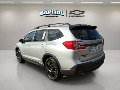 Used 2024 Subaru Ascent Onyx Edition image 3