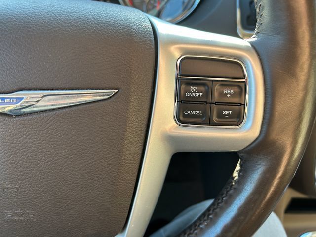 Used 2015 Chrysler Town & Country Touring-L w/ Driver Convenience Group FWD image 30