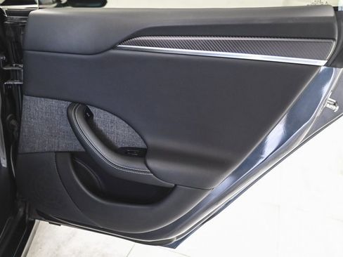 Used 2021 Tesla Model S Plaid image 11