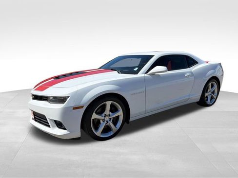 Used 2015 Chevrolet Camaro SS w/ RS Package RWD image 7