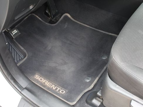 Used 2014 Kia Sorento LX AWD/4WD image 27