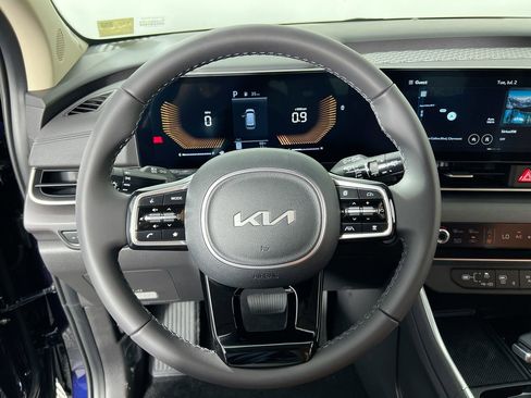 New 2026 Kia Carnival EX image 15