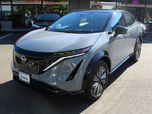 Used 2023 Nissan Ariya AWD/4WD image 40