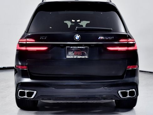 Used 2023 BMW X7 M60i w/ Climate Comfort Package image 8
