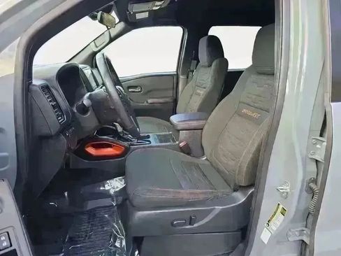 Used 2024 Nissan Frontier PRO-4X w/ Pro Convenience Package image 9