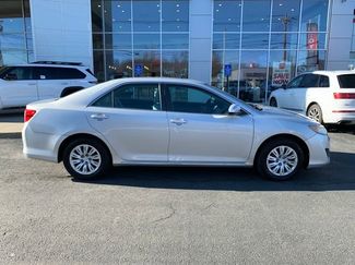 Used 2014 Toyota Camry LE video 2