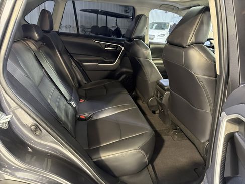 Used 2021 Toyota RAV4 XLE Premium FWD image 11