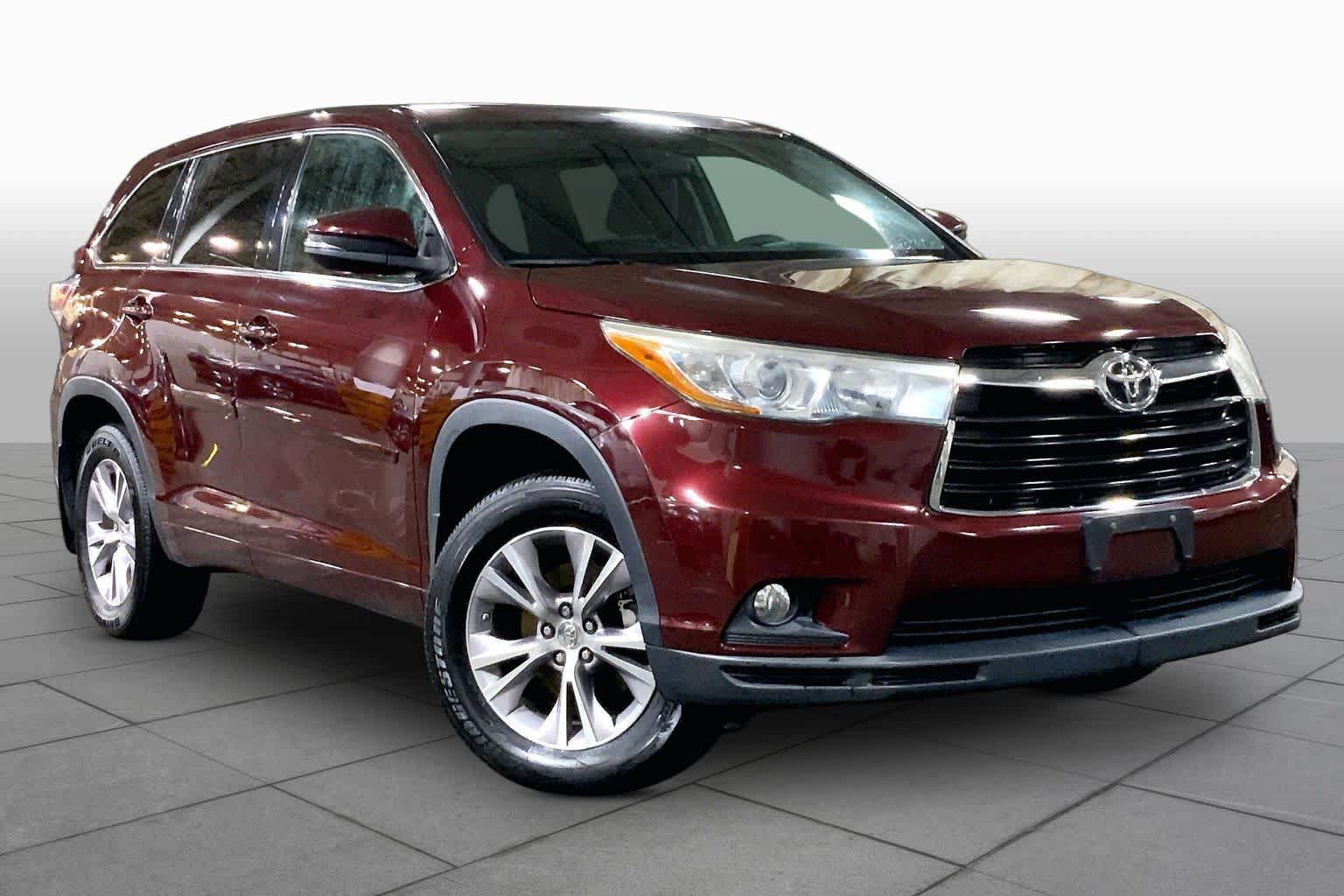 Used 2015 Toyota Highlander Plus AWD/4WD image 3