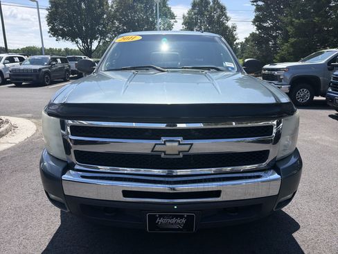 Used 2011 Chevrolet Silverado 1500 LT w/ All-Star Edition AWD/4WD image 3
