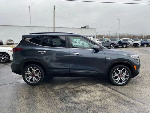 Used 2021 Kia Seltos SX w/ SX Sunroof Package AWD/4WD image 8