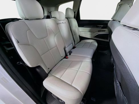 Used 2023 Kia Telluride EX image 27
