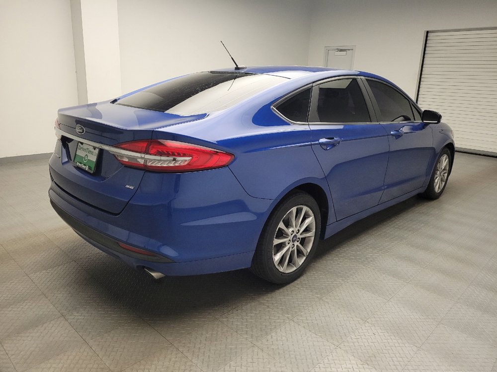 Used 2017 Ford Fusion SE FWD image 9