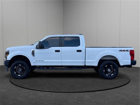 Used 2021 Ford F250 XL w/ Power Equipment Group image 5