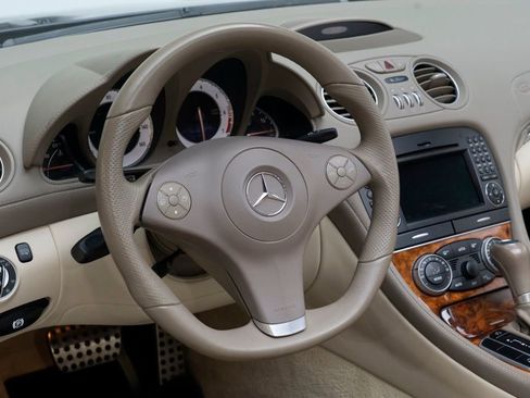 Used 2009 Mercedes-Benz SL 550 image 24