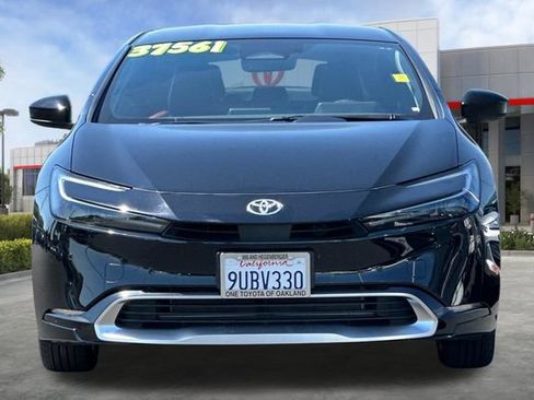 Used 2025 Toyota Prius Plug-In Hybrid FWD image 10