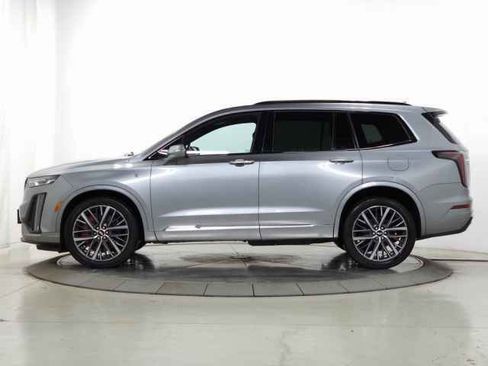 Certified 2023 Cadillac XT6 Sport image 3