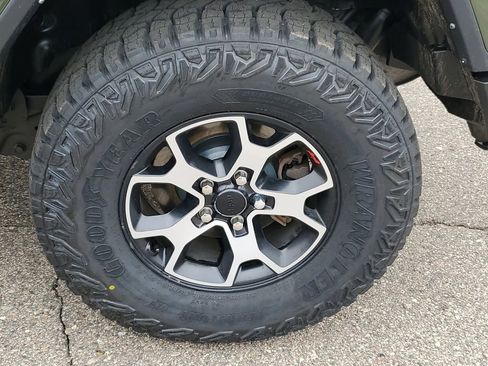 Used 2021 Jeep Wrangler Unlimited Rubicon w/ Uconnect 4C Nav & Sound Group AWD/4WD image 33