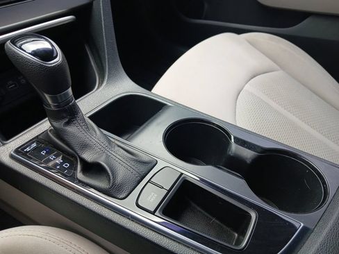 Used 2015 Hyundai Sonata SE w/ Option Group 09 FWD image 34