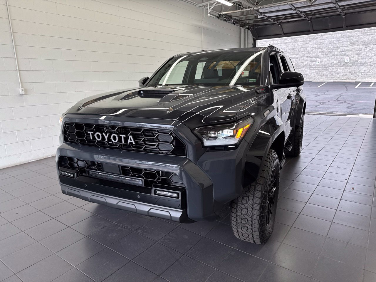 Used 2025 Toyota 4Runner TRD Pro AWD/4WD image 3