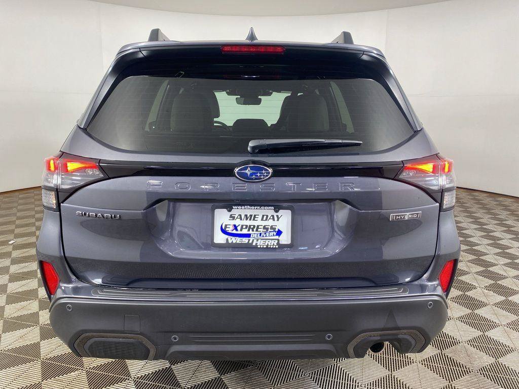 Used 2025 Subaru Forester Limited AWD/4WD image 7