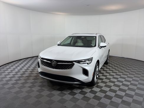 Certified 2023 Buick Envision Avenir image 2