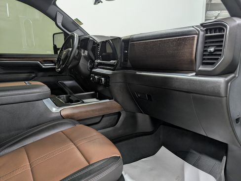 Used 2024 Chevrolet Silverado 3500 High Country w/ High Country Premium Package image 20