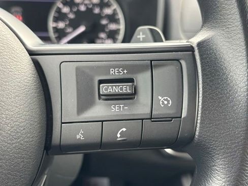 Used 2024 Nissan Rogue S image 26