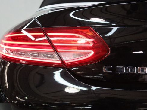Used 2018 Mercedes-Benz C 300 Cabriolet image 6