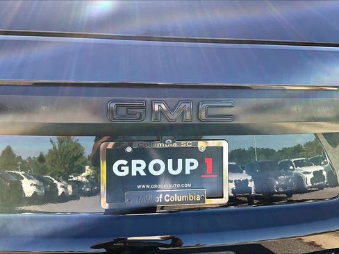 Used 2021 GMC Yukon Denali AWD/4WD image 9