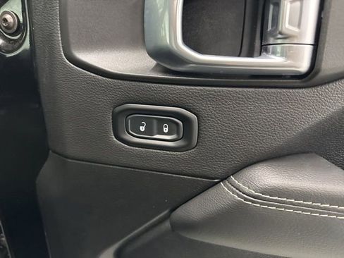 Used 2023 Jeep Wrangler Unlimited Sahara w/ Cold Weather Group image 29