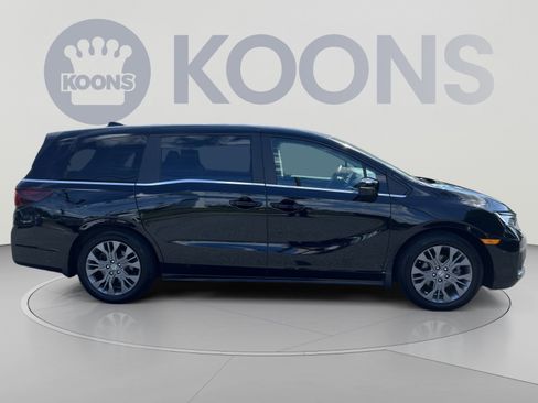 Used 2025 Honda Odyssey Touring image 8