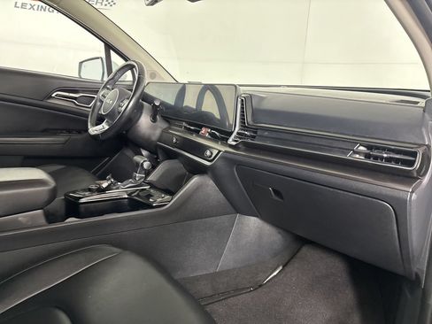 Used 2024 Kia Sportage EX FWD image 30