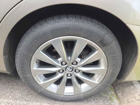 Used 2017 Toyota Camry XLE image 8