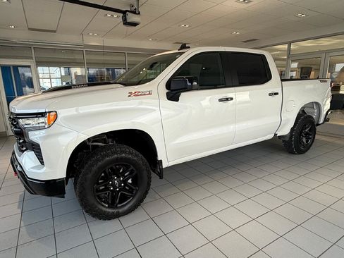 Certified 2024 Chevrolet Silverado 1500 LT Trail Boss AWD/4WD image 4