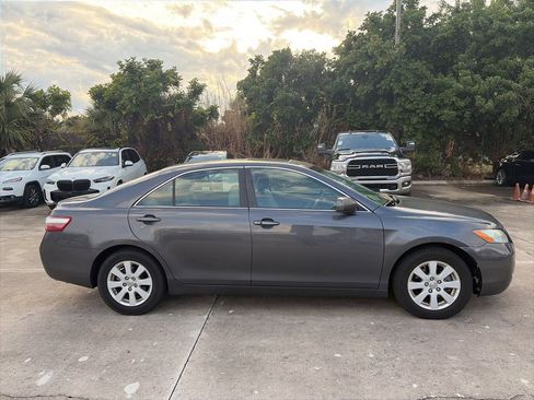 Used 2009 Toyota Camry Hybrid image 2