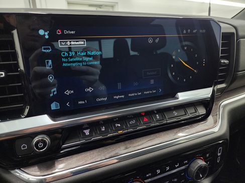 Used 2024 Chevrolet Silverado 2500 LTZ w/ LTZ Premium Package image 11