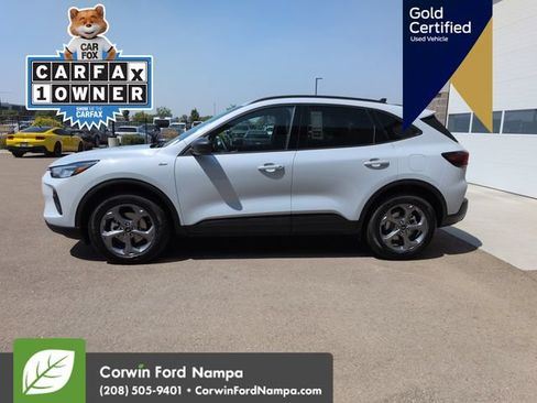 Used 2025 Ford Escape ST-Line w/ Tech Pack #1 AWD/4WD image 8