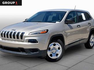 Used 2015 Jeep Cherokee Sport FWD video 1