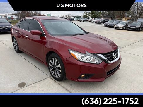 Used 2017 Nissan Altima 2.5 SV image 1