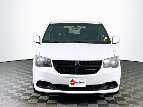 Used 2014 Dodge Grand Caravan SE image 2