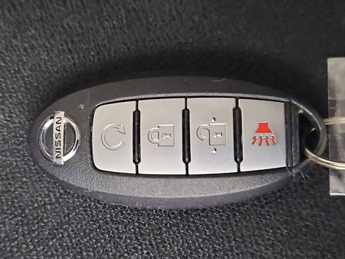 Used 2020 Nissan Kicks SV image 33