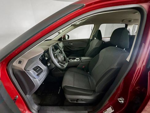 Used 2023 Nissan Rogue SV image 13