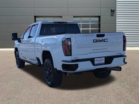 Used 2025 GMC Sierra 3500 AT4 w/ AT4 Premium Plus Package AWD/4WD image 8