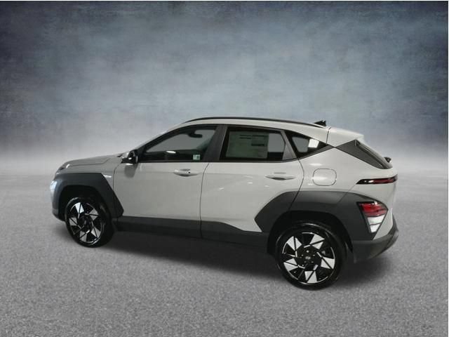 Used 2024 Hyundai Kona SEL AWD/4WD image 3