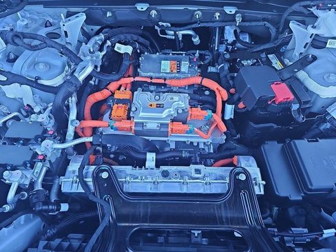 New 2026 Cadillac Vistiq Premium Luxury w/ LPO, Floor Liner Package image 32