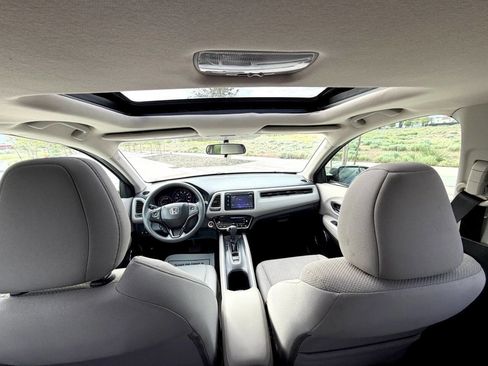 Used 2017 Honda HR-V EX image 12
