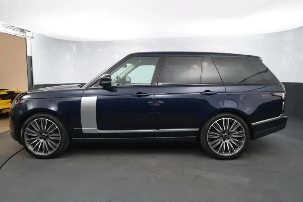 Used 2021 Land Rover Range Rover P525 Westminster Edition AWD/4WD image 2