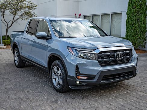Used 2025 Honda Ridgeline RTL image 3