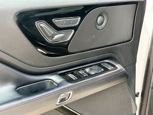 Used 2022 Lincoln Aviator Reserve w/ Equipment Group 201A image 18